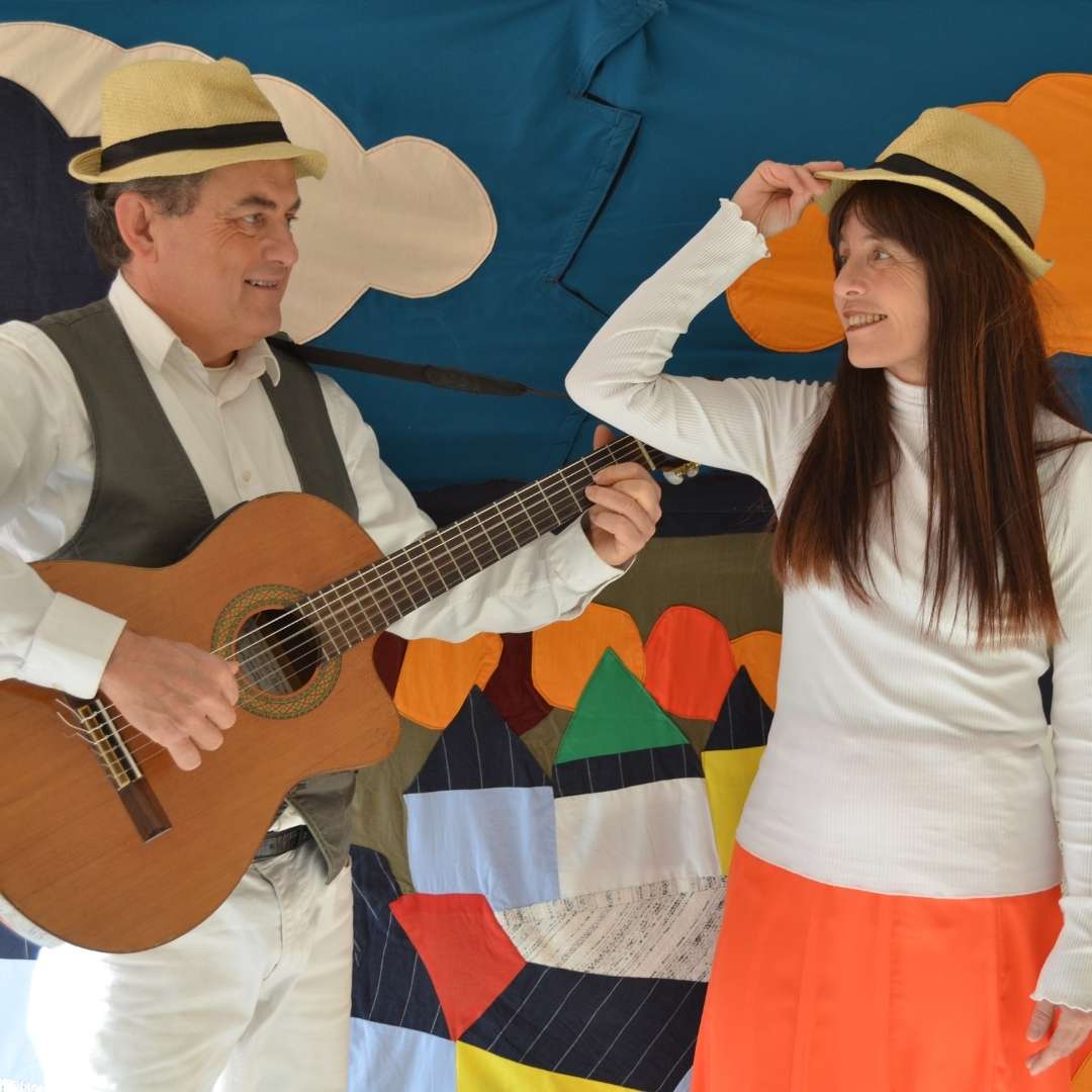 Tardor solidària. Danses per la pau.